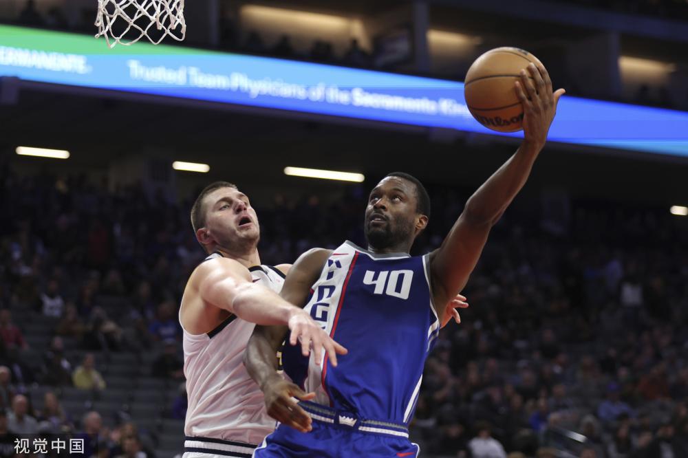 并帮助球队 并帮助球队